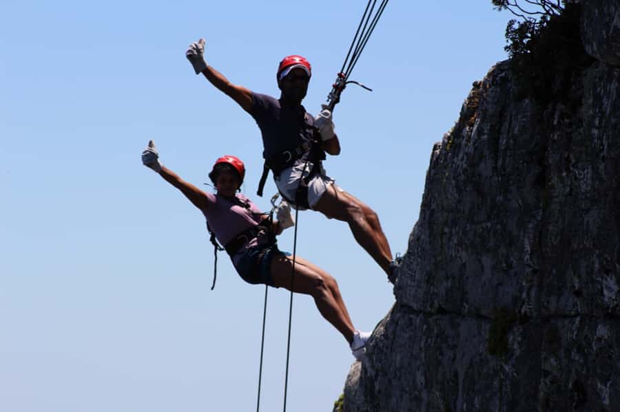 Cape Town: Table Mountain Abseiling Experience - The safety briefing and equipment check