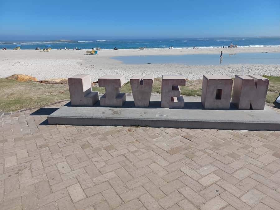 Cape Town: Table Mountain and Penguins Private Guided Tour - The New Cape Point Lighthouse and included funicular