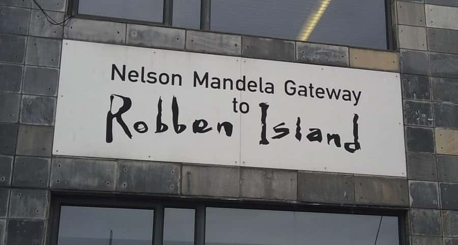 Cape Town: Table Mountain and Robben Island Tour - Why this pairing works so well
