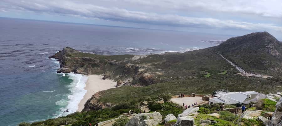 Cape Town: Table Mountain,Cape Point & Penguins Private Tour - Camps Bay, Llandudno and Hout Bay by road