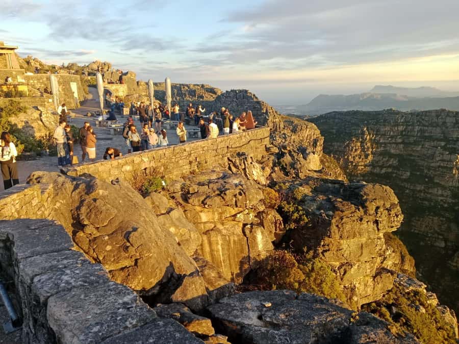 Cape Town: Table Mountain Half-Day Tour with Cable Car Ride - The 20-minute AFROGEM visit