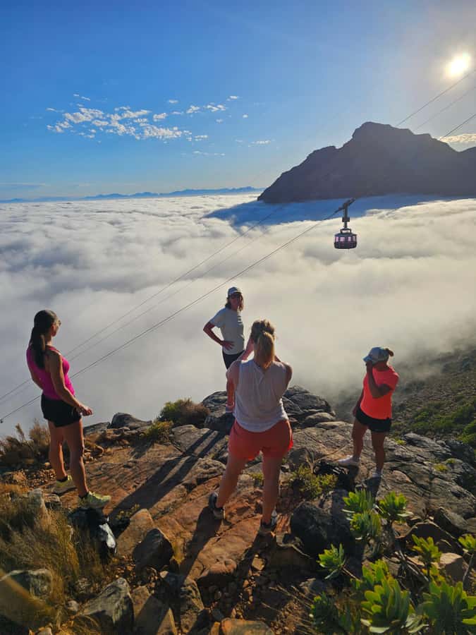 Cape Town: Table Mountain Hike with an Expert Guide - What to wear and carry