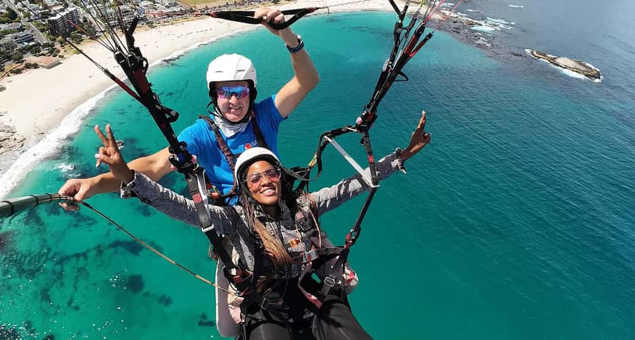 Cape Town: Tandem Paragliding with Instructor - Why paragliding works so well in Cape Town