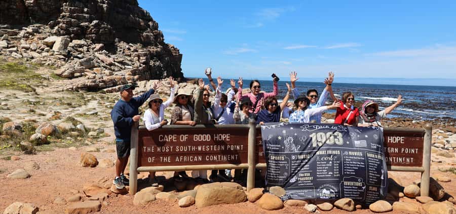 Cape Town: Tour Cape Point & Boulders Beach Penguin Day Trip - Camps Bay and Maiden’s Cove views