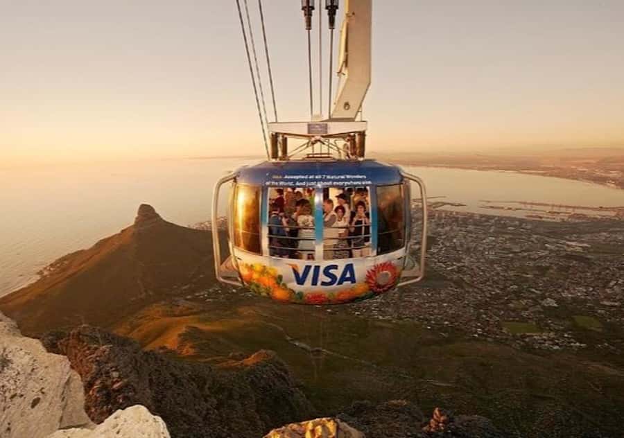 Cape Town Tour: Table Mountain, Penguins & Cape Point+Pickup - The day at a glance