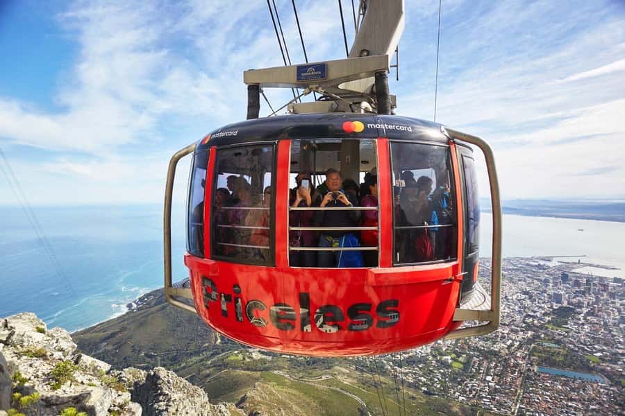 Cape Town Tour: Table Mountain, Penguins & Cape Point+Pickup - Simon’s Town offers lunch and breathing room