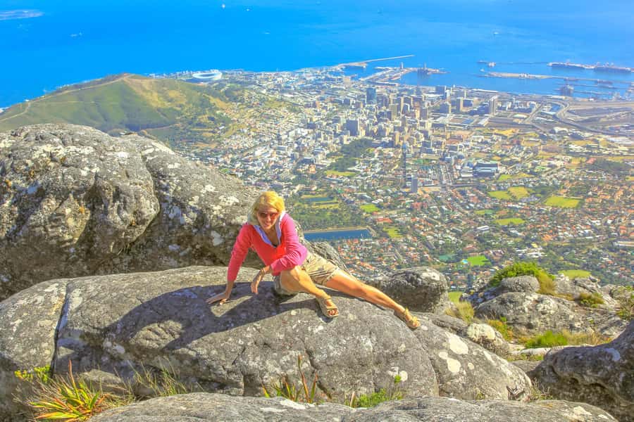 Cape Town Tour: Table Mountain, Penguins & Cape Point+Pickup - Maiden’s Cove and Llandudno: quick coastal views