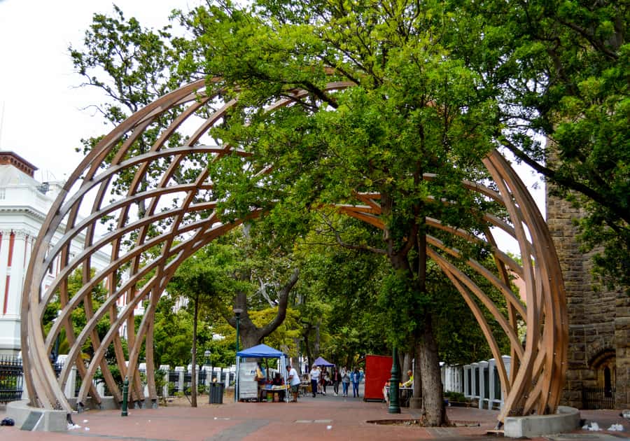 Cape Town Uncovered : Half-Day City Tour and Table Mountain - Who should book this outing?