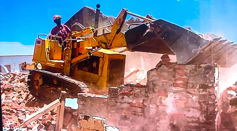 Cape Town Walking Tour: Bo-Kaap & City Highlights - Grand Parade and City Hall