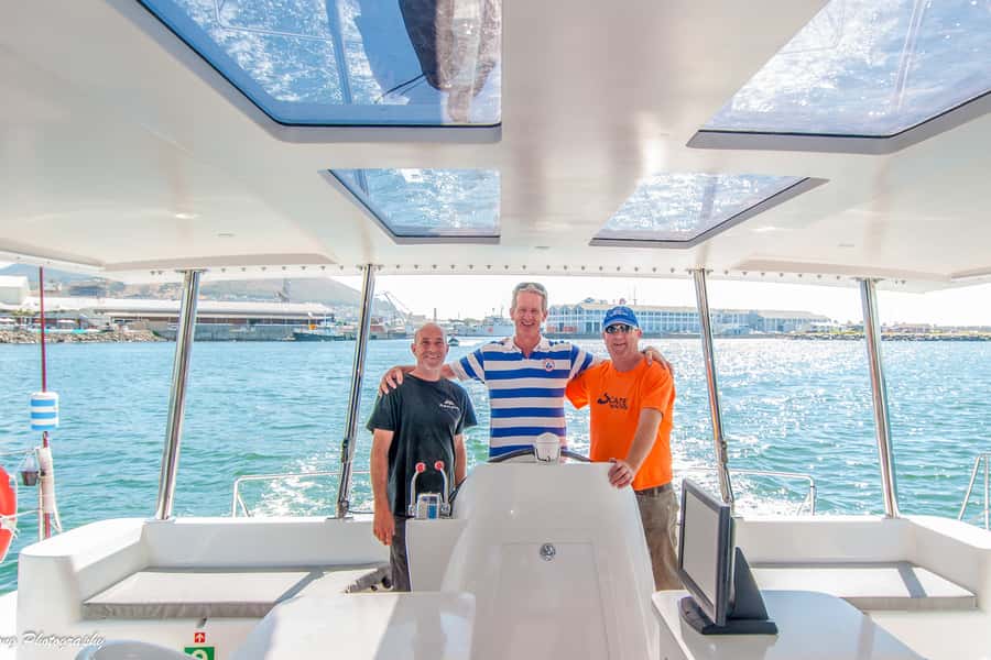 Cape Town Waterfront and Bay: Sailing Trip - Leaving the harbor and finding the sailing course
