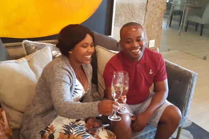 Cape Winelands Tour - Fairview is the stop for wine and cheese
