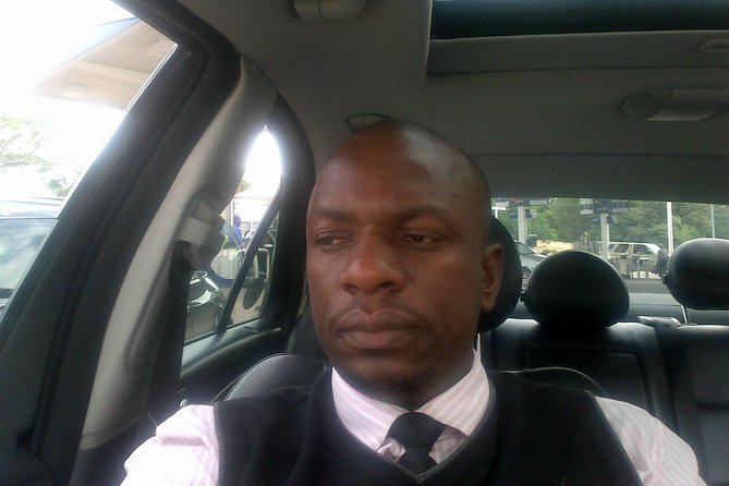 Comfort Private Airport Transfer: OR Tambo Airport (JNB) - Sandton Taxi Cabs and communication before pickup