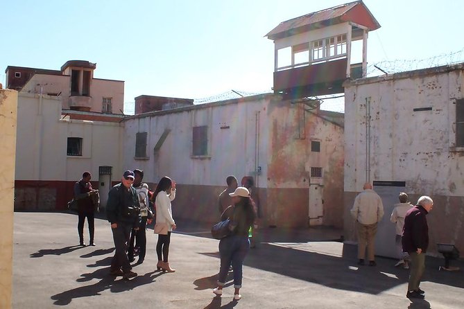 Constitutional Hill and Apartheid Museum Tour from Johannesburg - Why these two Johannesburg sites belong together