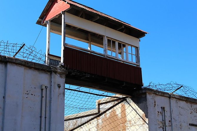 Constitutional Hill and Apartheid Museum Tour from Johannesburg - Two hours at Constitution Hill Human Rights Precinct