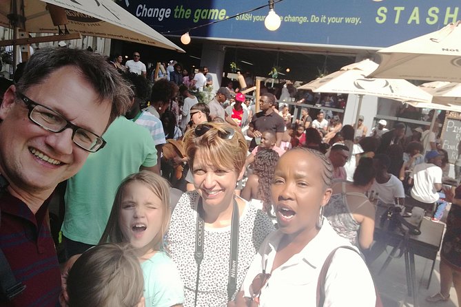 Contrast Tour Including Sandton, Alexandra, Johannesburg and Soweto - Thuli’s guiding style and language advantage