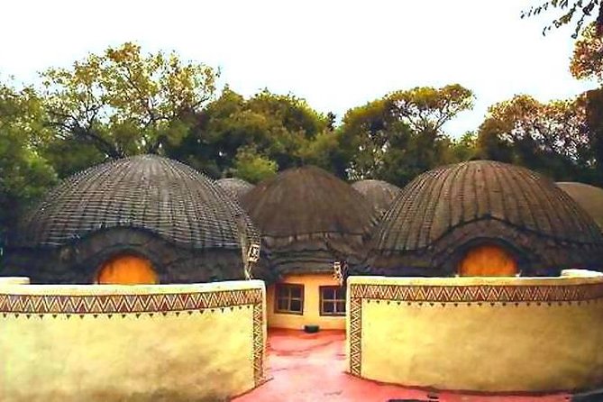 Cradle of Human Kind Tour and Lesedi Cultural Village Day Tour - Guides Who Shape the Day