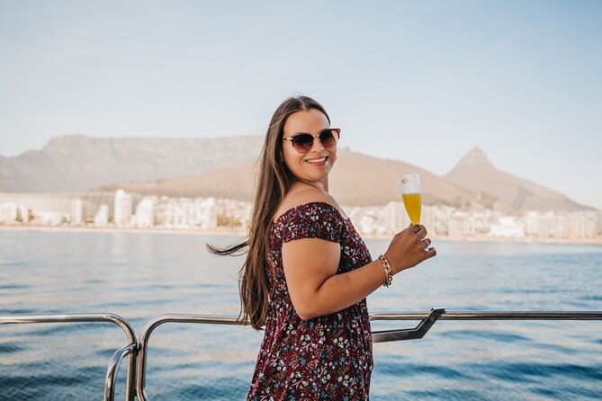 Cruise and Dine Lunch / Cape Town: Coastal Motor Cruise and 2-Course Lunch - Key points to know before booking