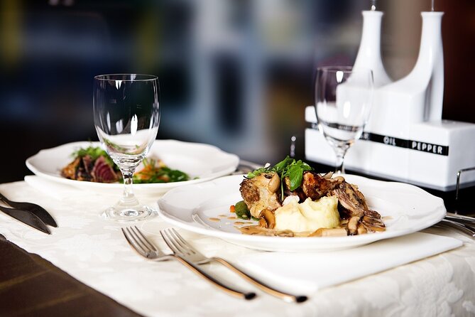 Culinary explorations: Flavors on a 3-Hour Food and Drink Tour. - Bo-Kaap: Cape Malay flavors with a cultural story