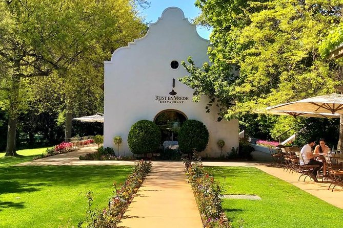 Daily Different small group WINE tour - STELLENBOSCH PICKUP only - The guides make or break the experience