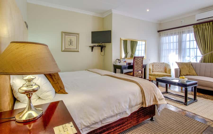Durban:3 Day Hluhluwe-Imfolozi Park, St Lucia, iSimangaliso - The four-star St Lucia stay