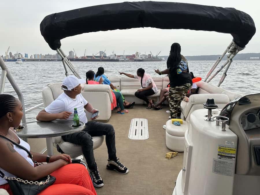 Durban: Pontoon Boat Harbor Cruise - From Wilson’s Wharf to the harbor
