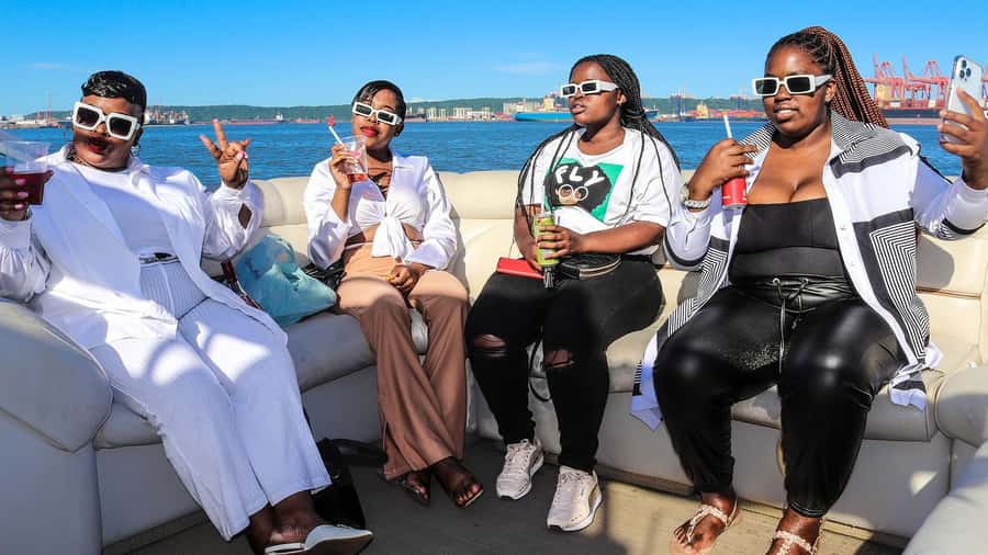 Durban: Pontoon Boat Harbor Cruise - Boat comfort and safety points to consider