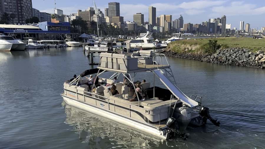 Durban: Pontoon Boat Harbor Cruise - One hour among Durban’s working ships