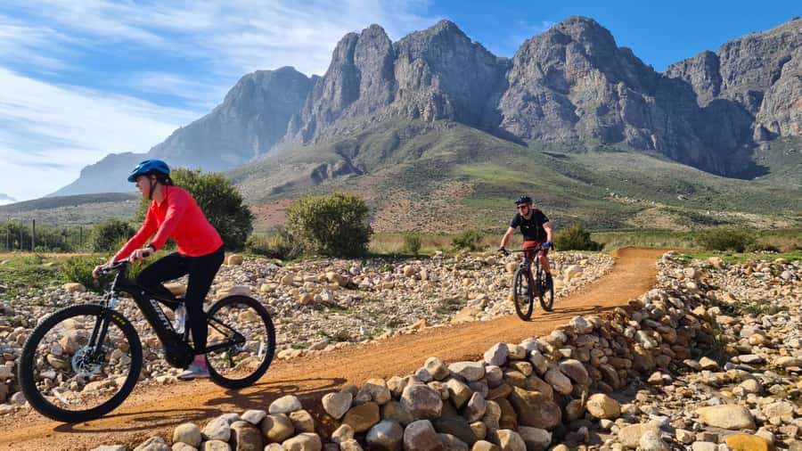 Franschhoek: E-bike Tour with Wine Tasting and Lunch - Road sections, support, and the real riding time