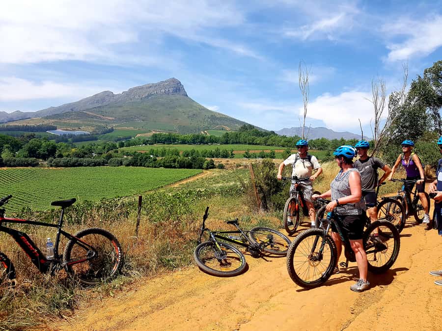 Franschhoek: E-bike Tour with Wine Tasting and Lunch - Crossing Helshoogte Pass by jeep track