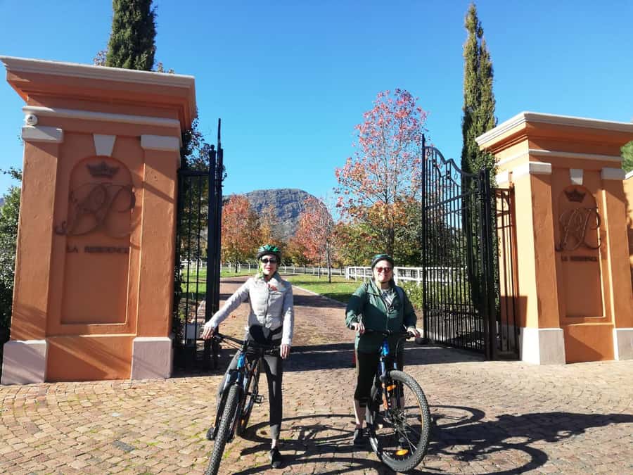 Franschhoek: Private E-bike Ride & Wine Experience - Lunch at Mont Rochelle is the day’s main pause