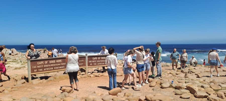 From Cape Town: Cape Peninsula Full-Day Private Tour - Cape Peninsula highlights at a glance
