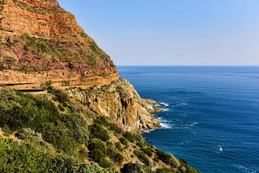 From Cape Town: Cape Point & Boulders Beach Full-Day Tour - The guides make the packed schedule easier