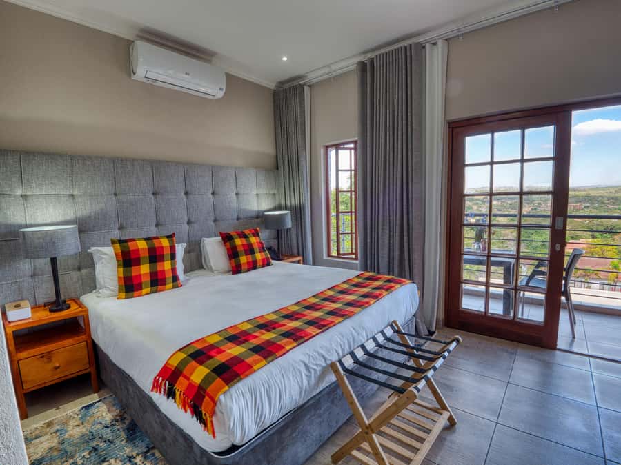 From Johannesburg: 2-Day Safari into Kruger National Park - Communication and dinner are the main weak spots