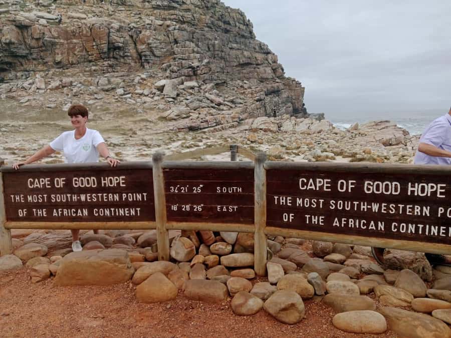 Full-Day Private Excursion: Cape of Good Hope and Penguins - Simons Town adds time for lunch and a slower walk