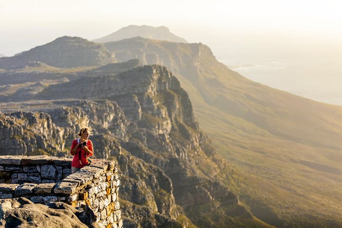 Full Day Private Hiking Table Mountain & City - A quiet pause in Company’s Gardens