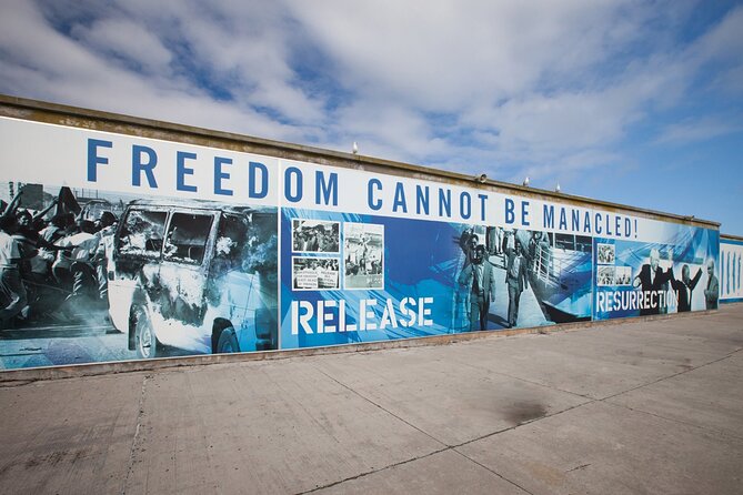 Full Day Private Walk to Freedom & Robben Island - Is $672.82 per person a fair price?