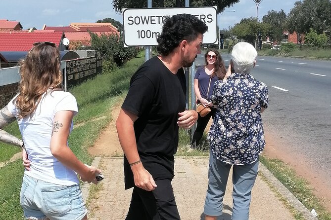 Full-Day Soweto Apartheid Museum and Lunch - Lunch at Sakhumzi puts you on Vilakazi Street