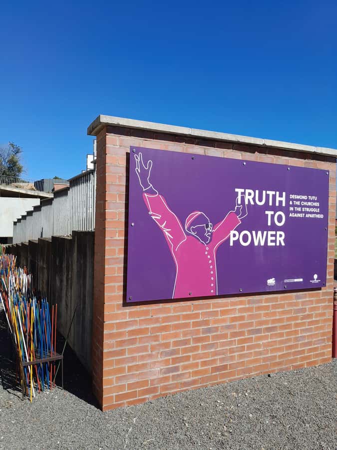 Full Day Soweto, Johannesburg and Apartheid Museum Tour - Vilakazi Street and lunch at Sakhumzi Restaurant