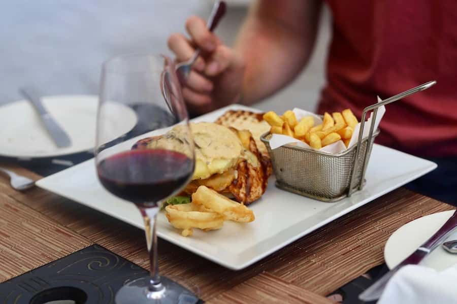 Full-Day Winelands E-Bike Tour with Wine Tasting & Lunch - The first tasting among the vines