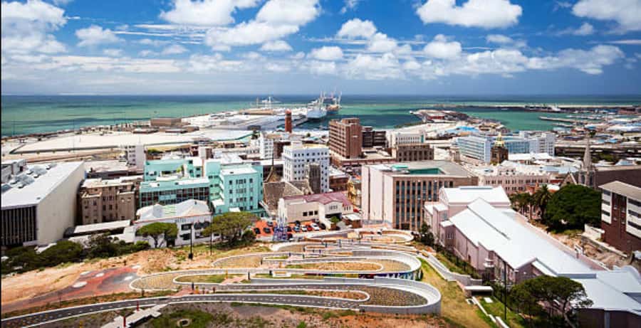 GQ: City Walking Tour & African Cuisine Cooking Class - How the guide shapes the experience