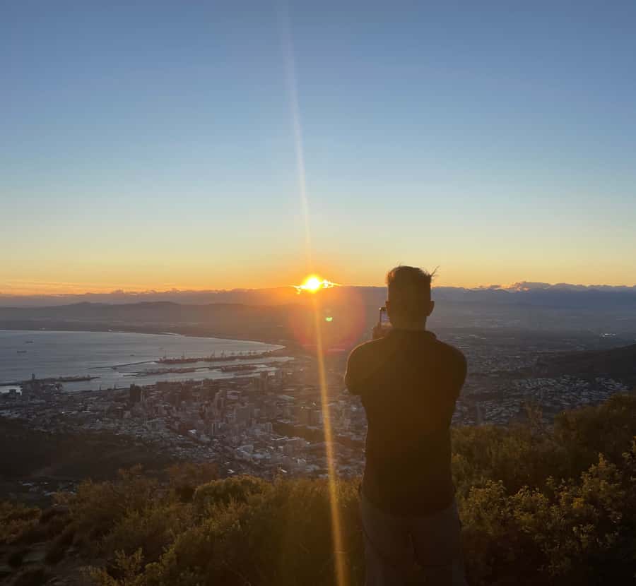 Guided Sunrise Adventure Trail Run Table Mountain, Cape Town - The first 2 kilometers and the sunrise stop