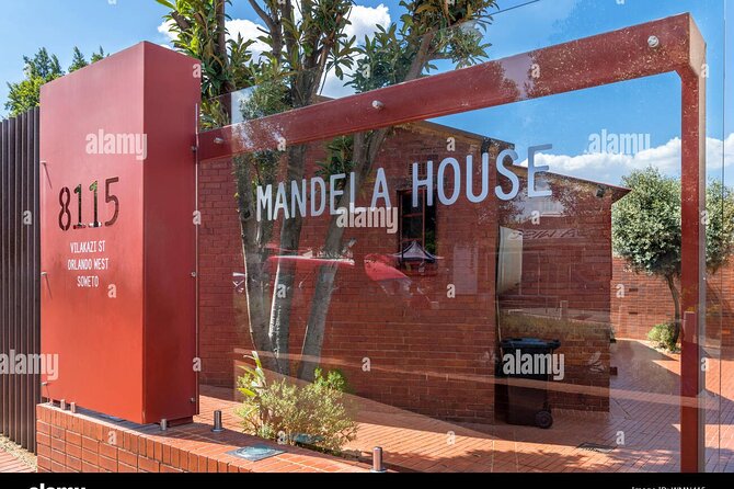 Half Day Soweto Guided Tour - A small group with room for real questions