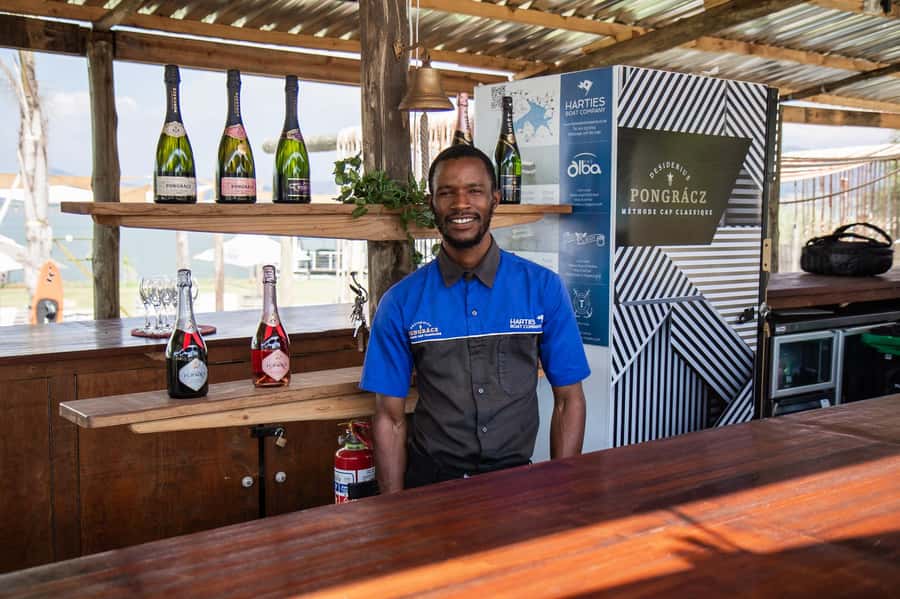 Hartbeespoort Dam: 1 Hour Standard Scenic Boat Cruise - Food, drinks, music, and the onboard atmosphere