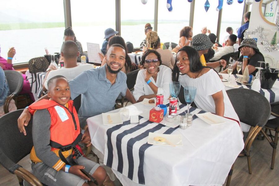 Hartbeespoort Dam: The Luxury Alba Boat Cruise with Food - The music can shape your afternoon
