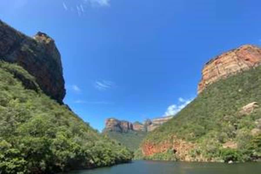 Hoedspruit: Blyde River Canyon Dam Boat Cruise - Three Rondawels from the lower angle