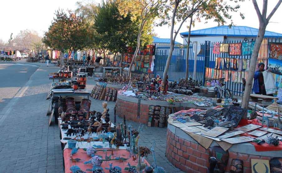 Jo'berg in 1 Day: Soweto, Apartheid Museum & City Tour - Lunch and the Apartheid Museum