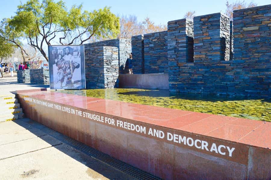 Johannesburg and Soweto: Half-Day Tour - Entering Soweto and seeing the city change