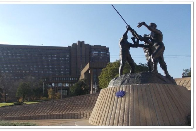 Johannesburg & Apartheid Museum Tour - Constitution Hill, one hour inside a former prison