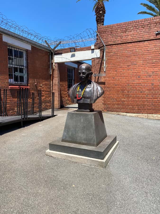 Johannesburg: Full-Day Tour with Soweto and Apartheid Museum - A long day that puts Johannesburg in context