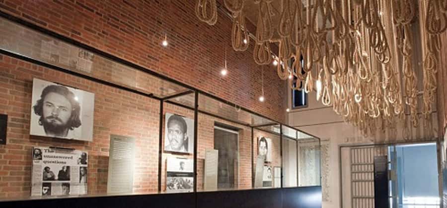 Johannesburg: Half-Day Apartheid Museum Tour - Entering 22 exhibition areas